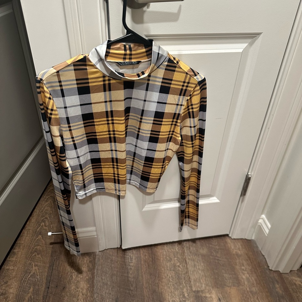 SHEIN Yellow Plaid Crop Top